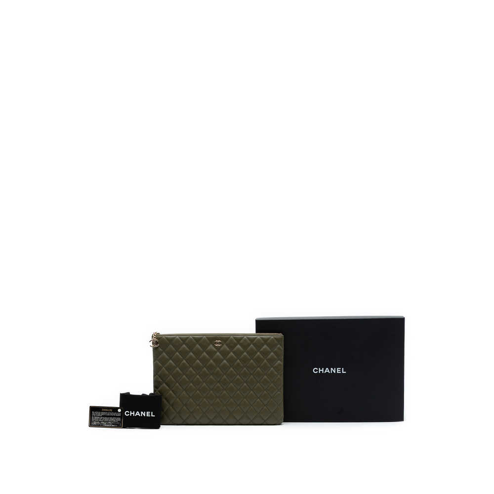 Pre-Loved Chanel Large Quilted Lambskin Cuba La Habana O Case Clutch - Picture 6 of 7